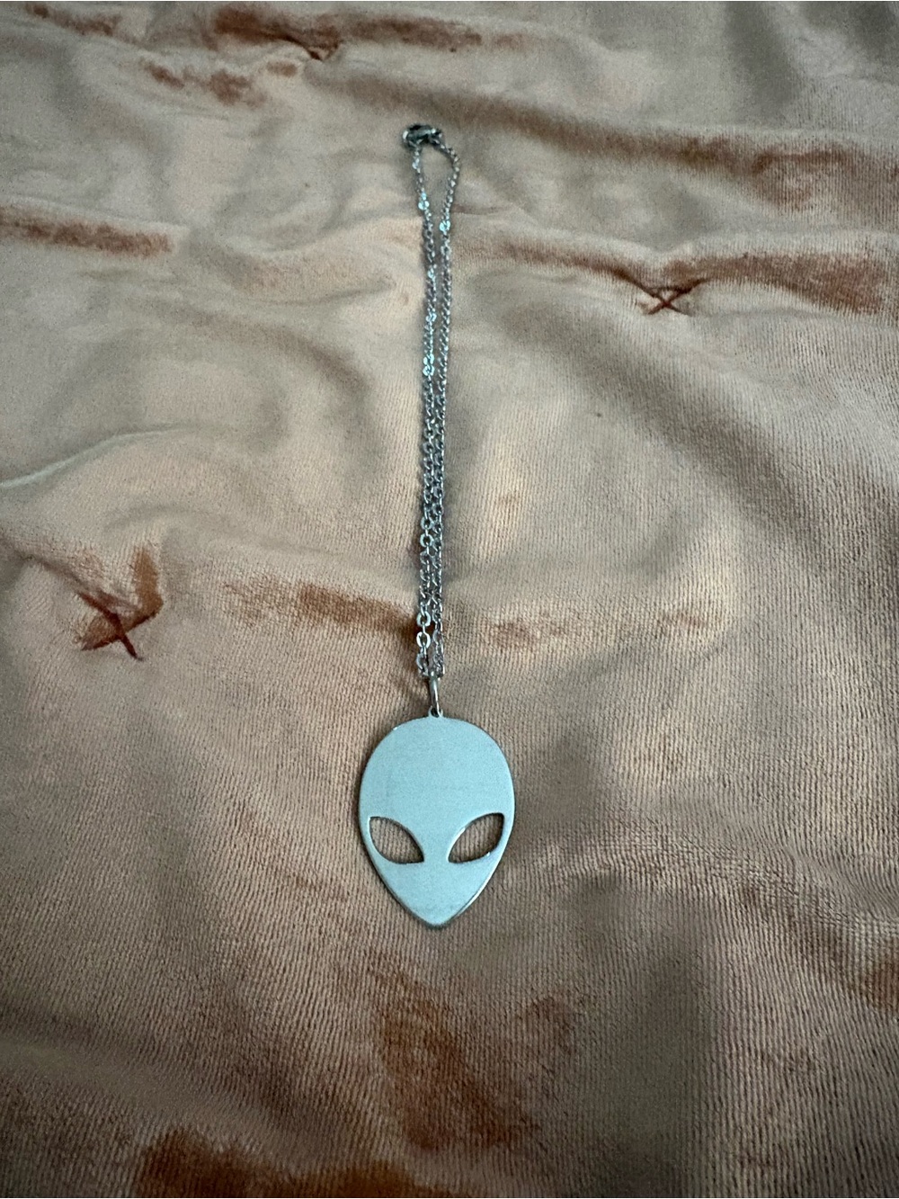 Source Unknown Silver Alien Face Pendant Necklace - Silver
